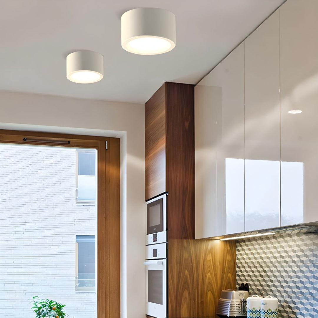 Lampa sufitowa LED natynkowa cylindryczna do kuchni i przedpokoju