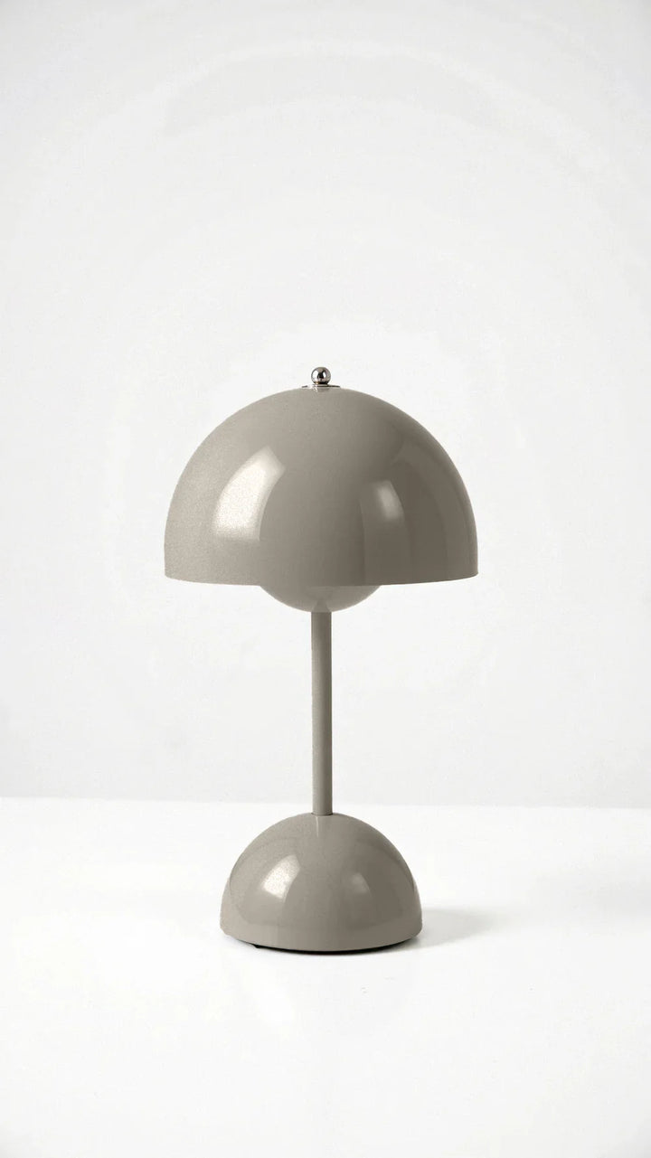 Bezprzewodowa lampa stołowa LED z kloszem kopułowym