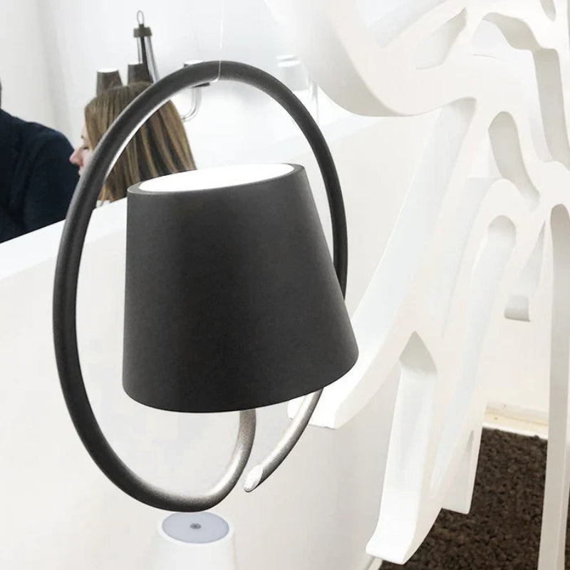 Bezprzewodowa lampa wisząca LED w okrągłej oprawie