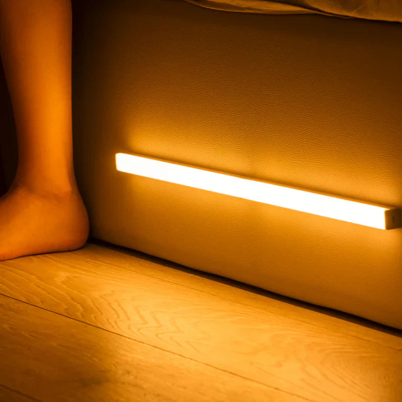 Bezprzewodowa taśma LED z czujnikiem ruchu  smukła liniowa lampka nocna do sypialni i przedpokoju