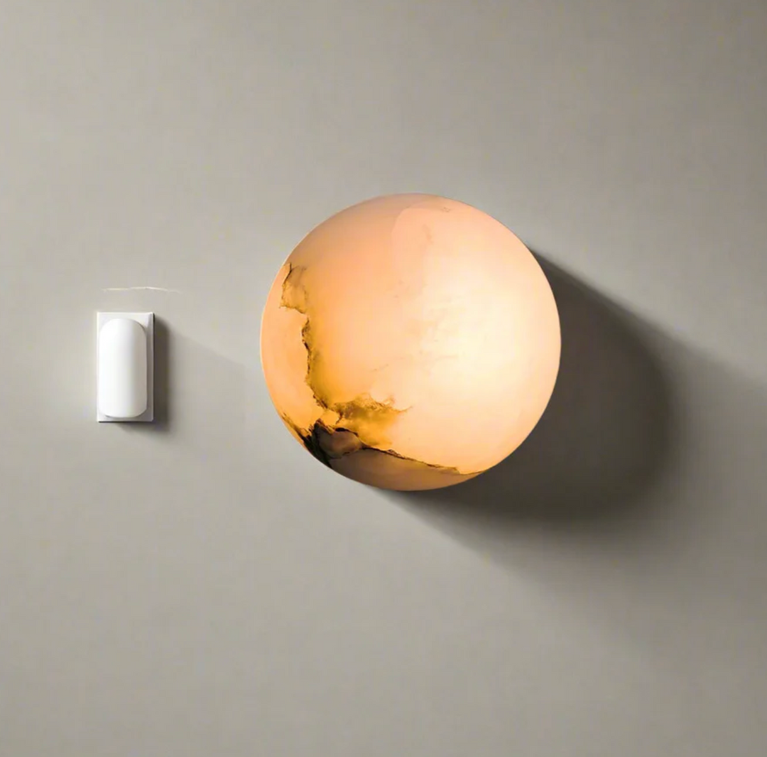 Dekoracyjna kulista lampa ścienna z naturalnego kamienia