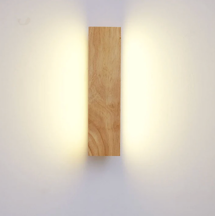 Drewniana lampa ścienna liniowa LED z naturalnego drewna