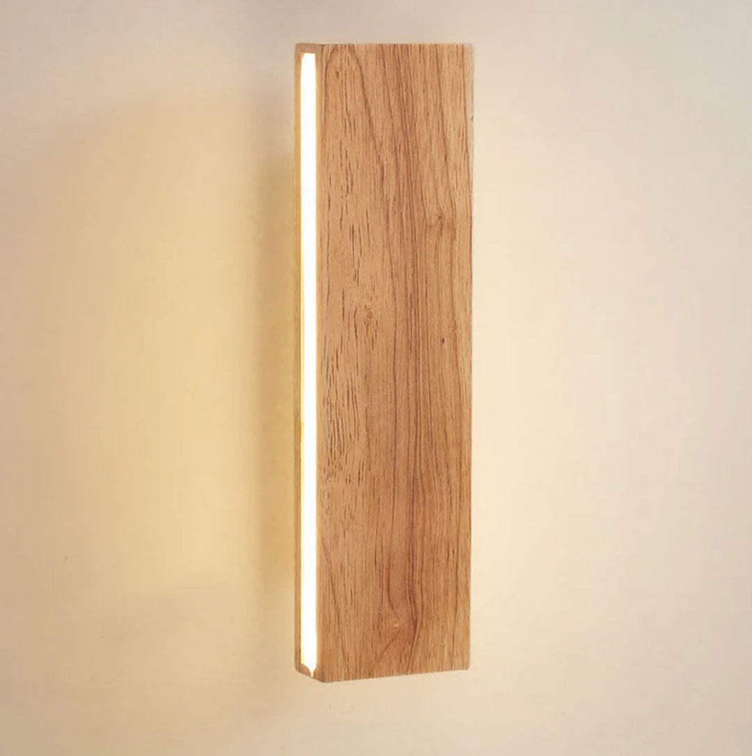Drewniana lampa ścienna liniowa LED z naturalnego drewna