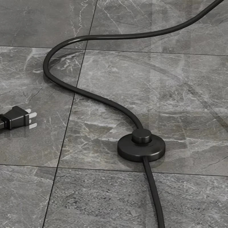 Lampa Podłogowa z Kulistymi Kloszami i Wielopunktową Konstrukcją Świetlną