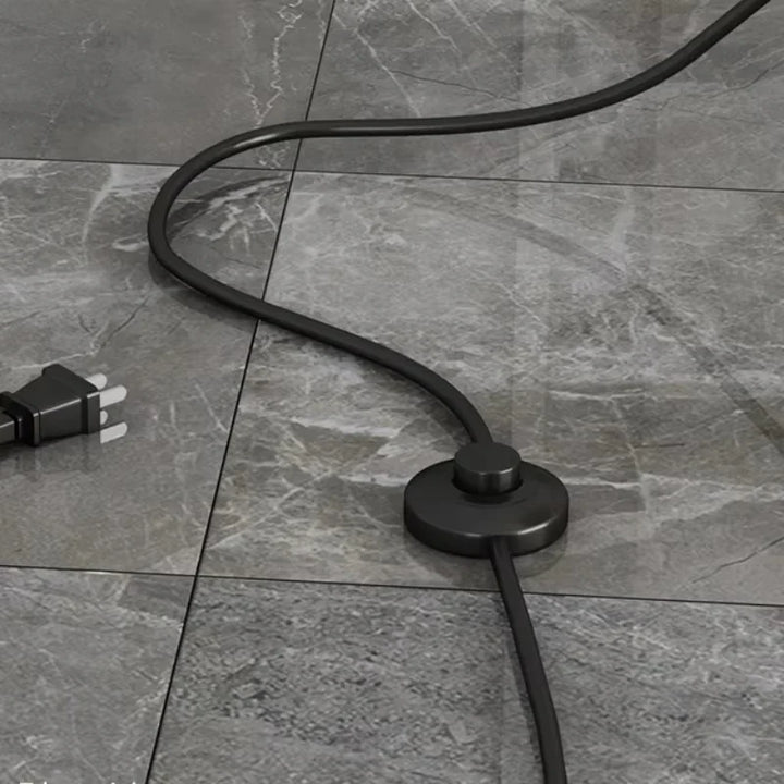 Lampa Podłogowa z Kulistymi Kloszami i Wielopunktową Konstrukcją Świetlną