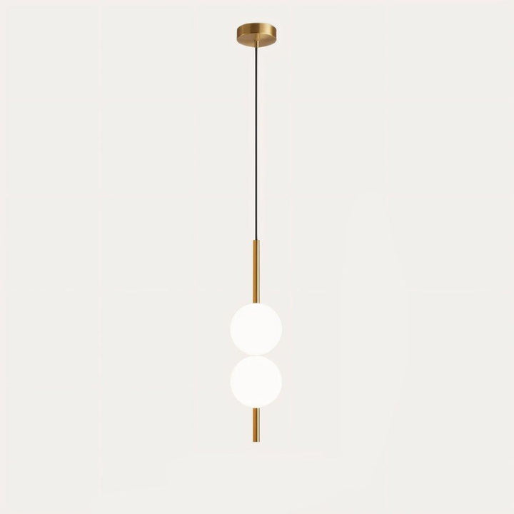 Lampa wisząca smukła z kulistym kloszem do sypialni i salonu