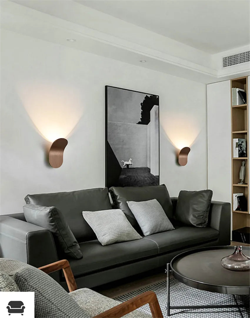 Lampa ścienna LED o organicznym kształcie