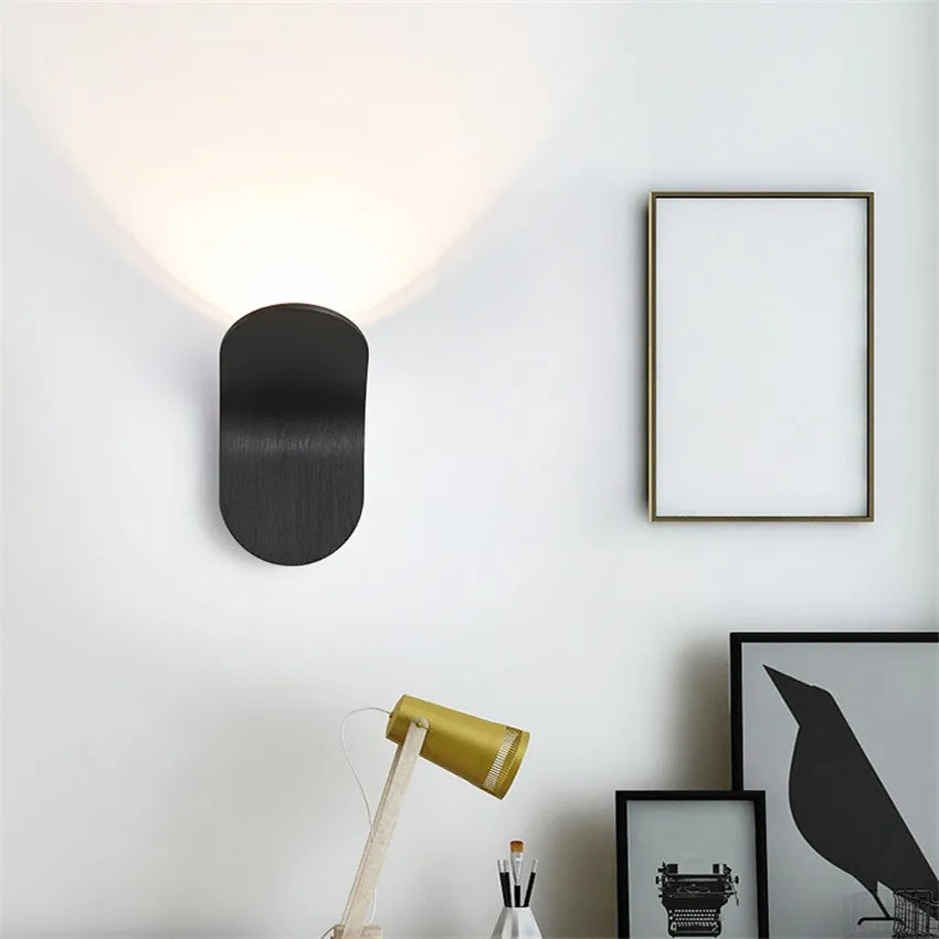 Lampa ścienna LED o organicznym kształcie