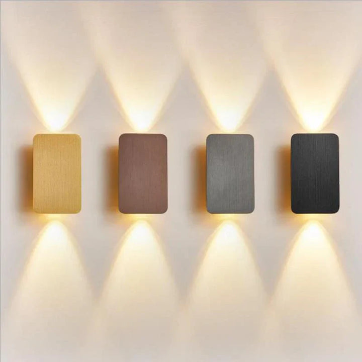 Lampa ścienna LED z prostokątną obudową, światło góra–dół