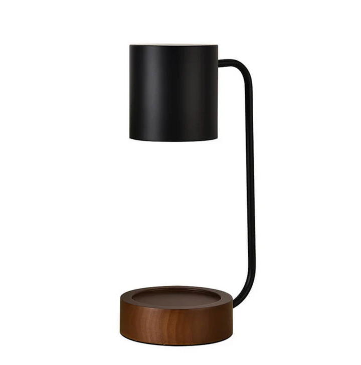 Lampa do podgrzewania świec z drewnianą podstawą i metalowym abażurem