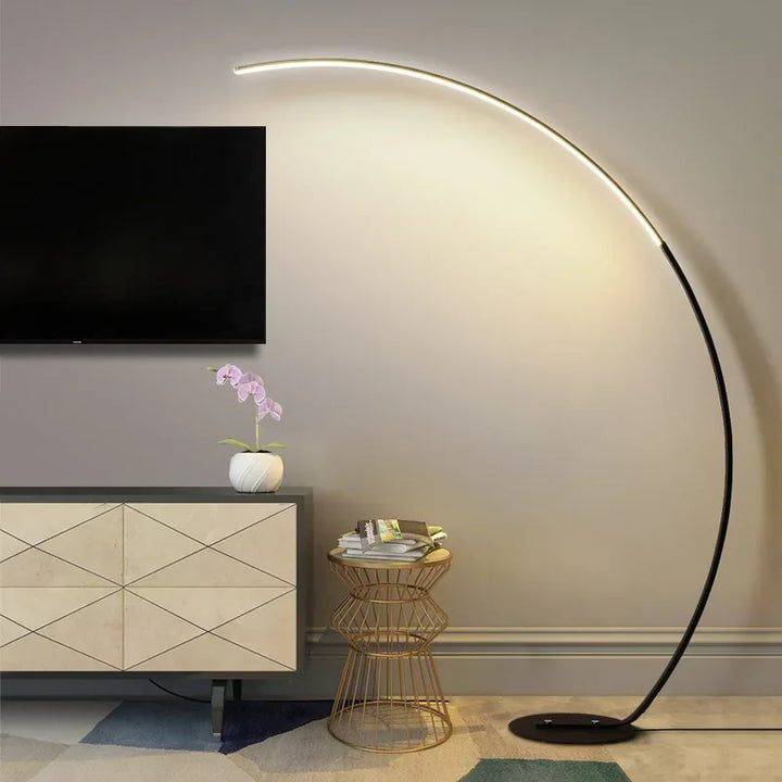 Lampa podłogowa Arc LED z metalową podstawą