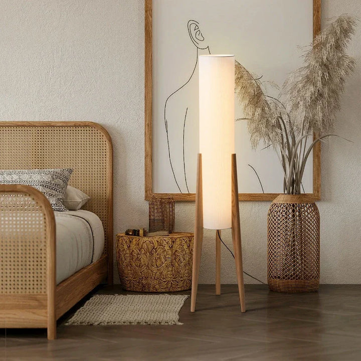 Lampa podłogowa na trójnogu z cylindrycznym kloszem LED