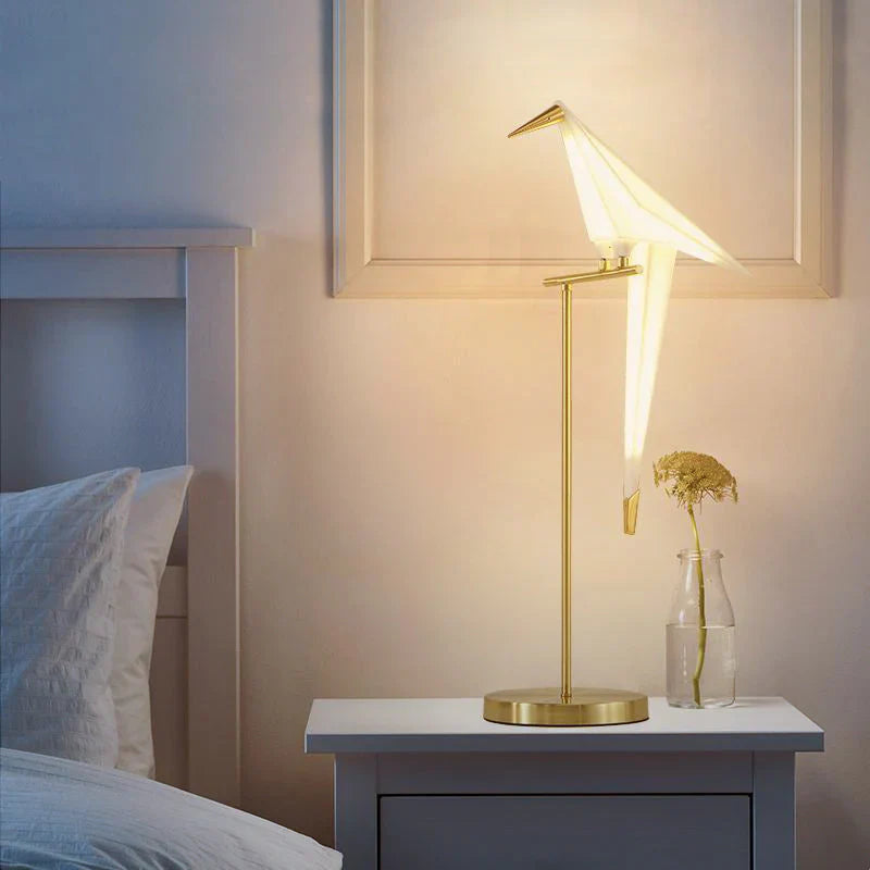 Lampa podłogowa w kształcie ptaka origami z geometrycznymi kloszami