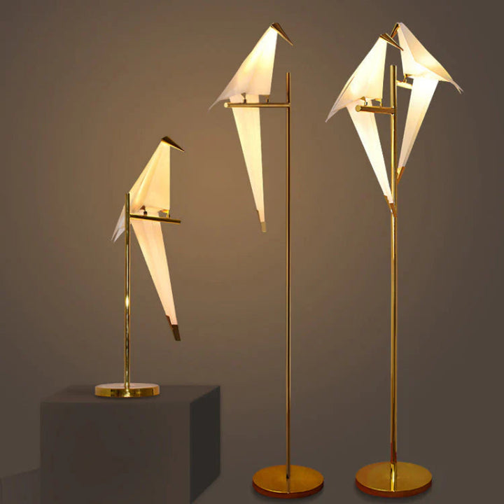 Lampa podłogowa w kształcie ptaka origami z geometrycznymi kloszami