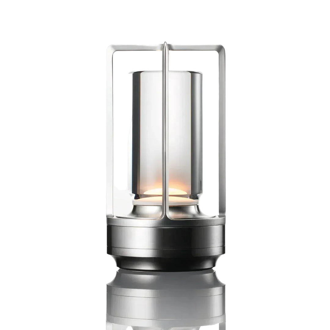 Lampa stołowa LED w kształcie latarni z cylindrycznym szklanym kloszem i prostokątną metalową ramą