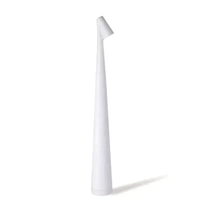 Lampa stołowa LED z pochyloną w dół głowicą i smukłą podstawą