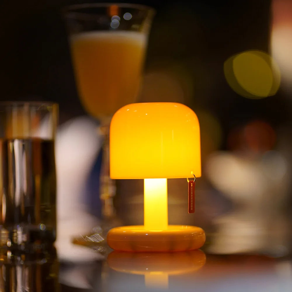 Lampa stołowa LED z zaokrąglonym kloszem bezprzewodowa, ładowana przez USB