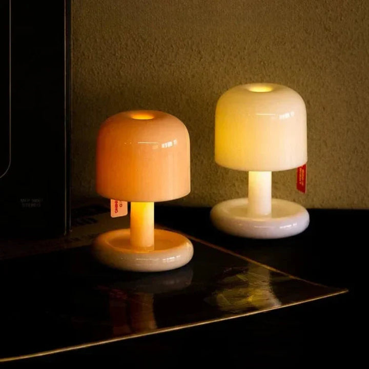 Lampa stołowa LED z zaokrąglonym kloszem bezprzewodowa, ładowana przez USB