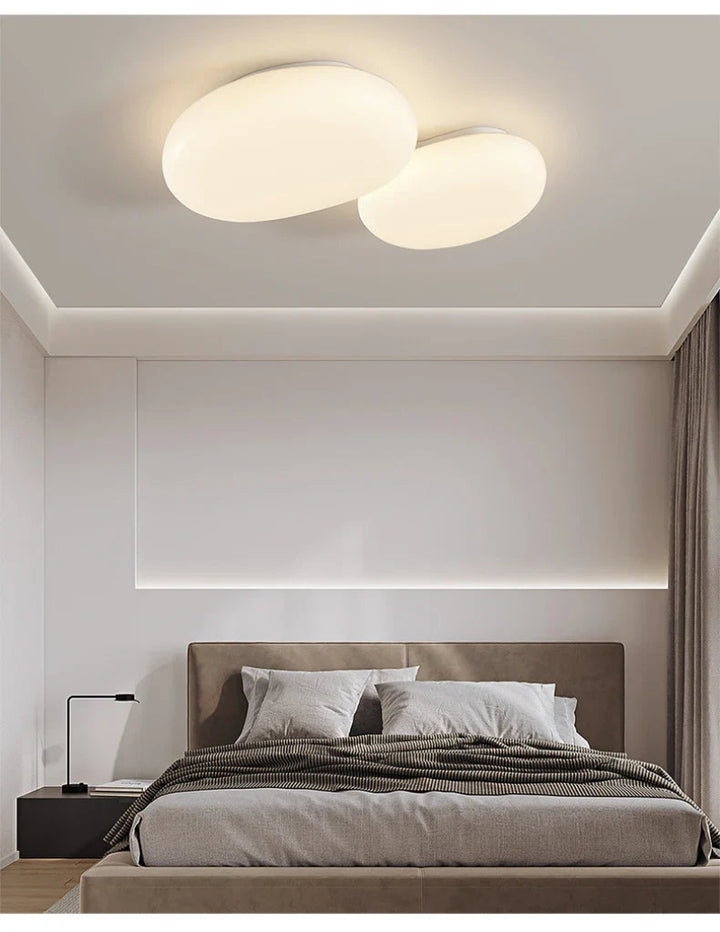 Lampa sufitowa LED o organicznym kształcie