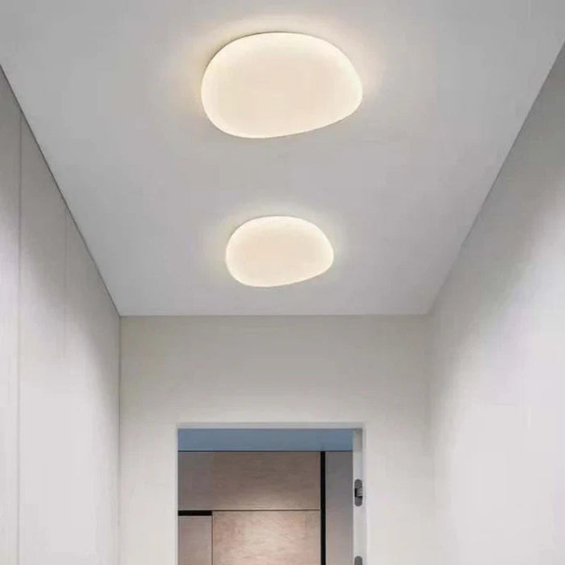 Lampa sufitowa LED plafon organiczny kształt z zaokrąglonym kloszem
