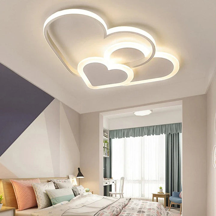 Lampa sufitowa LED w kształcie serca z podświetlanym konturem
