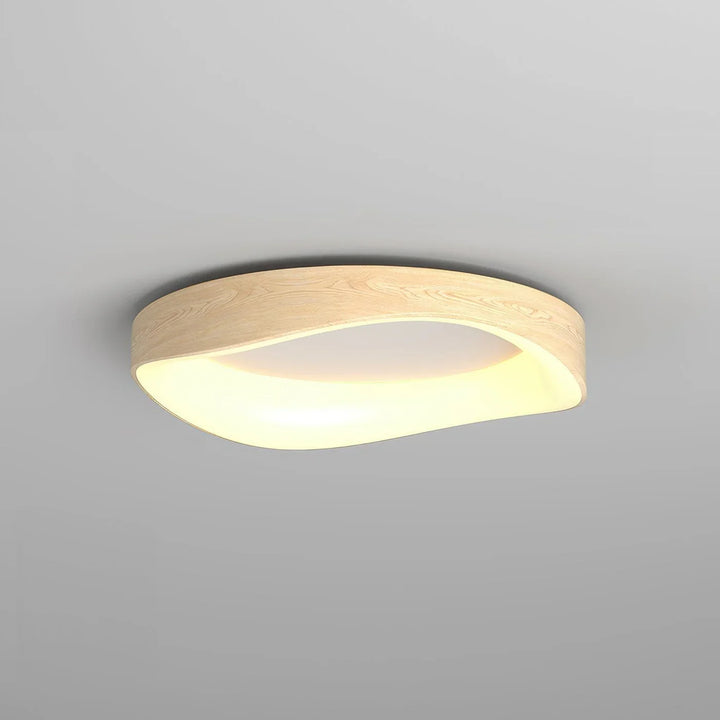 Lampa sufitowa LED z drewnianą obudową i falistym kloszem