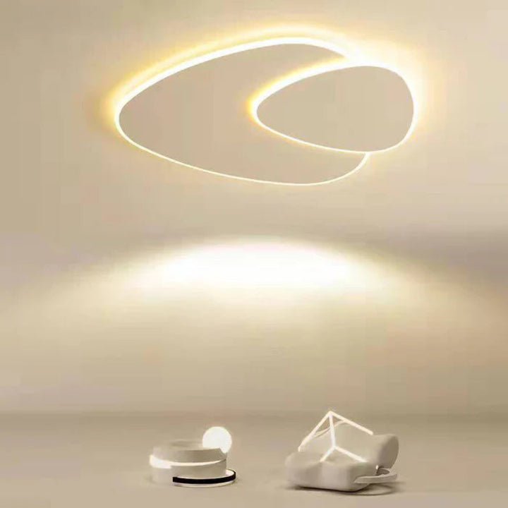 Lampa sufitowa LED z dwoma nakładającymi się panelami o podświetlanych konturach