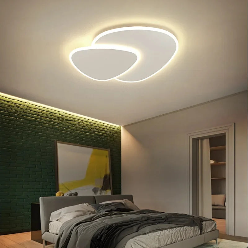 Lampa sufitowa LED z dwoma nakładającymi się panelami o podświetlanych konturach