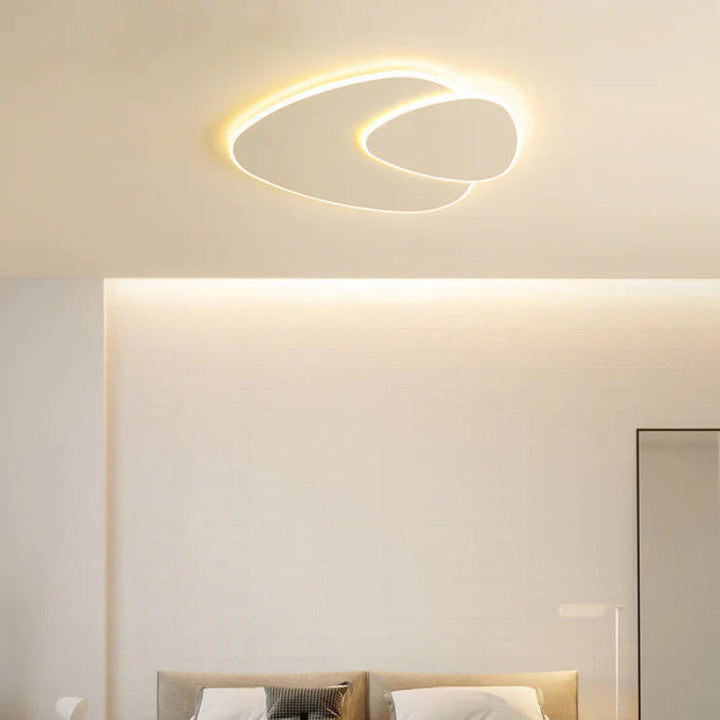 Lampa sufitowa LED z dwoma nakładającymi się panelami o podświetlanych konturach