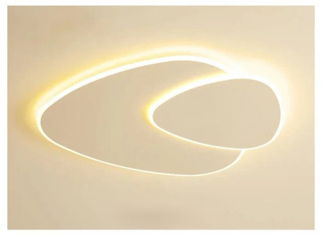 Lampa sufitowa LED z dwoma nakładającymi się panelami o podświetlanych konturach