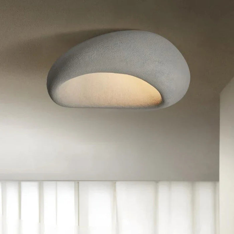 Lampa sufitowa LED z kloszem o fakturze kamienia i szorstkiej fakturze tynku