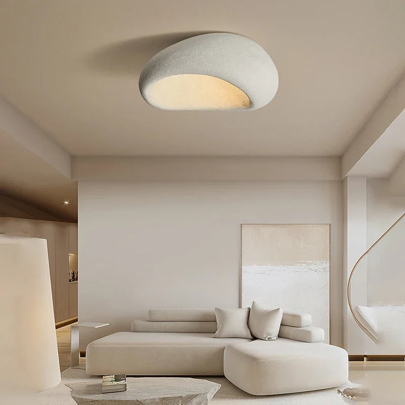 Lampa sufitowa LED z kloszem o fakturze kamienia i szorstkiej fakturze tynku