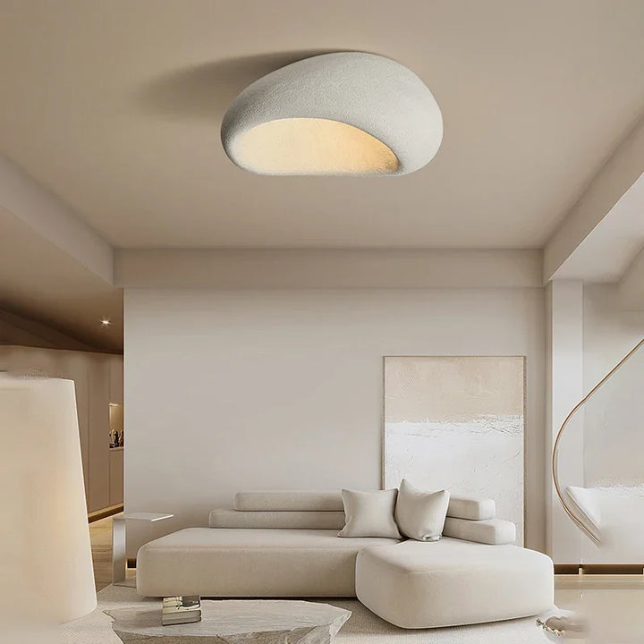 Lampa sufitowa LED z kloszem o fakturze kamienia i szorstkiej fakturze tynku