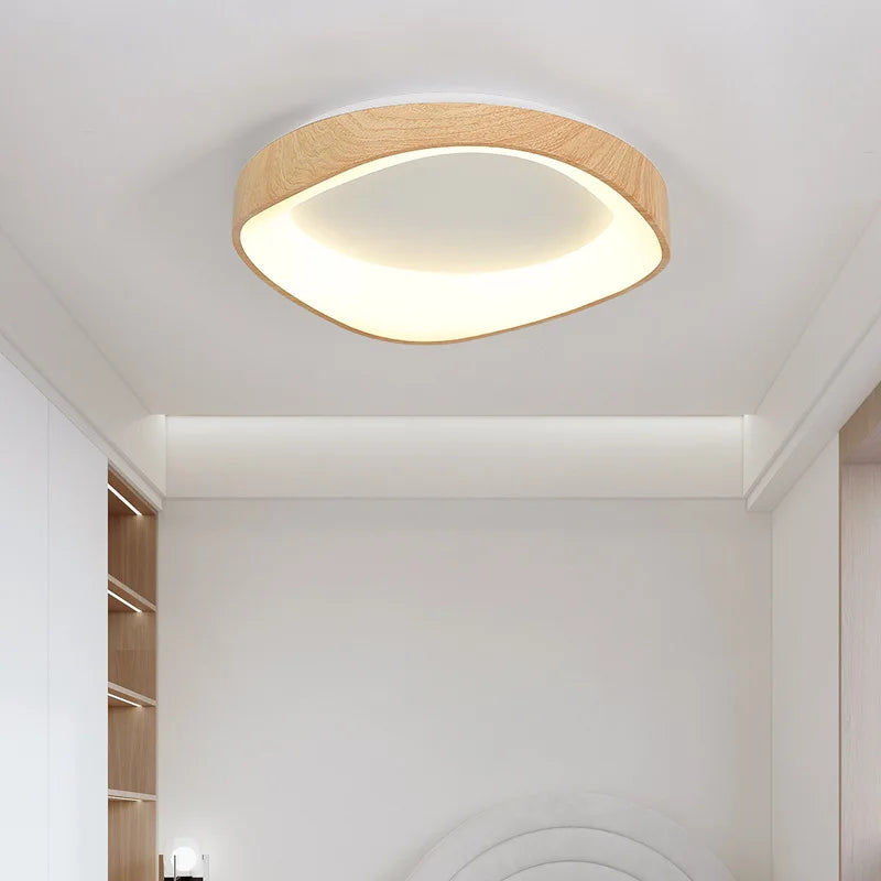 Lampa sufitowa LED z kwadratowym kloszem i wewnętrznym dyfuzorem w kształcie oka