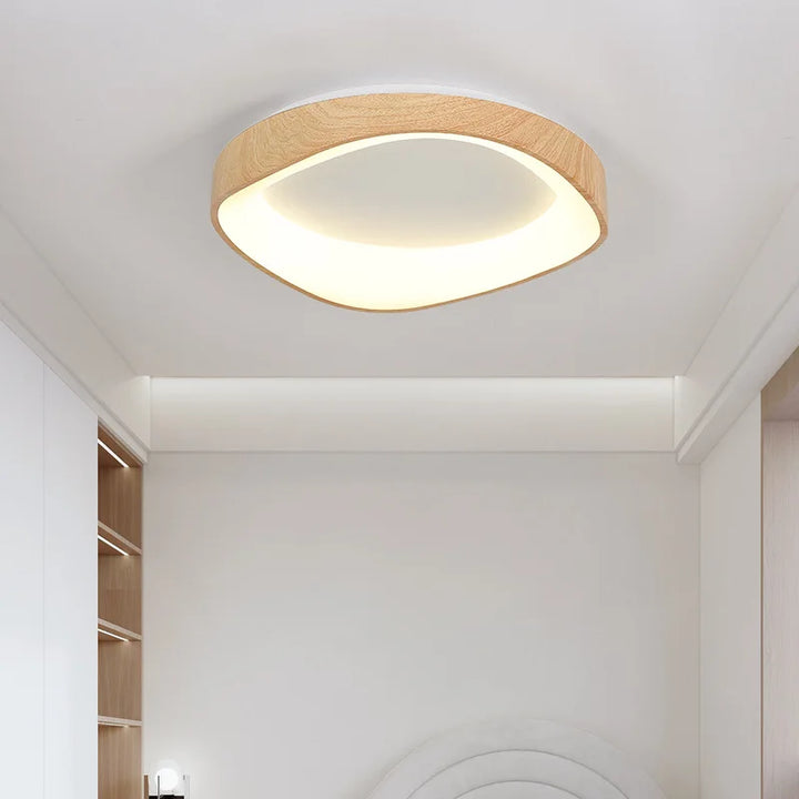 Lampa sufitowa LED z kwadratowym kloszem i wewnętrznym dyfuzorem w kształcie oka