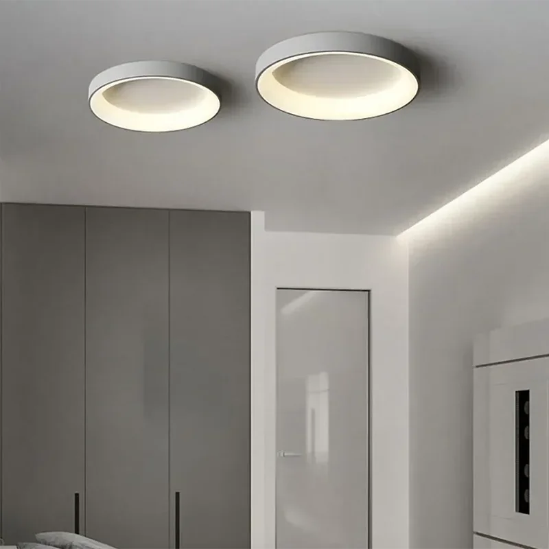 Lampa sufitowa LED z okrągłym kloszem w kształcie bębna i wklęsłą czaszą świetlną