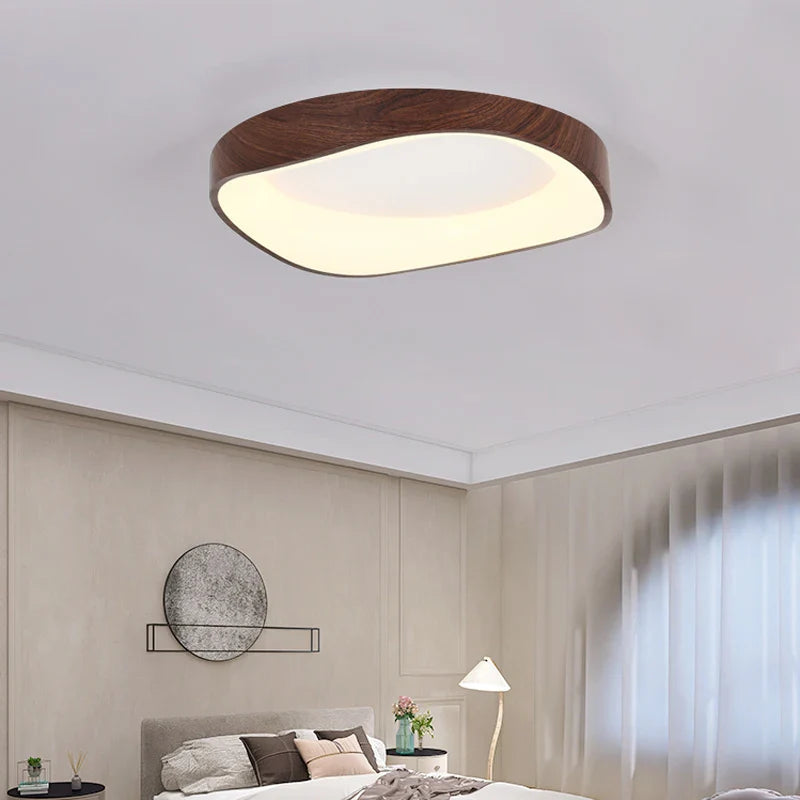 Lampa sufitowa LED z organicznym owalnym kloszem z forniru drewnianego