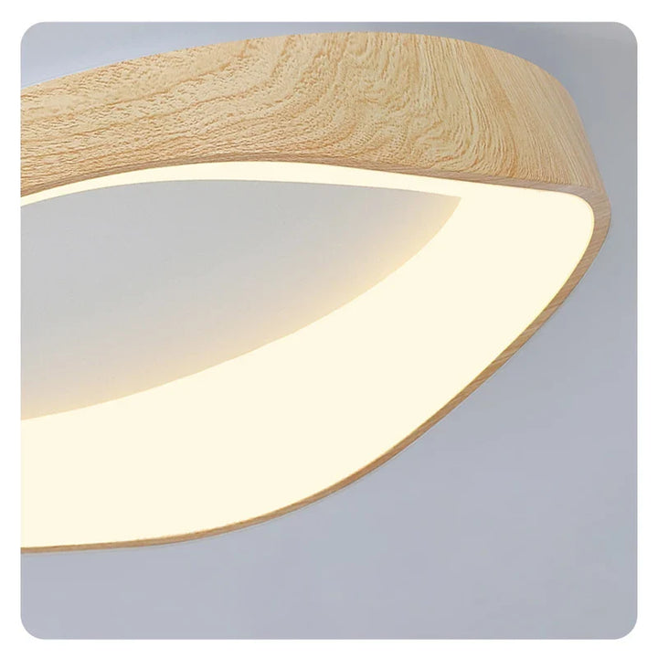 Lampa sufitowa LED z organicznym owalnym kloszem z forniru drewnianego