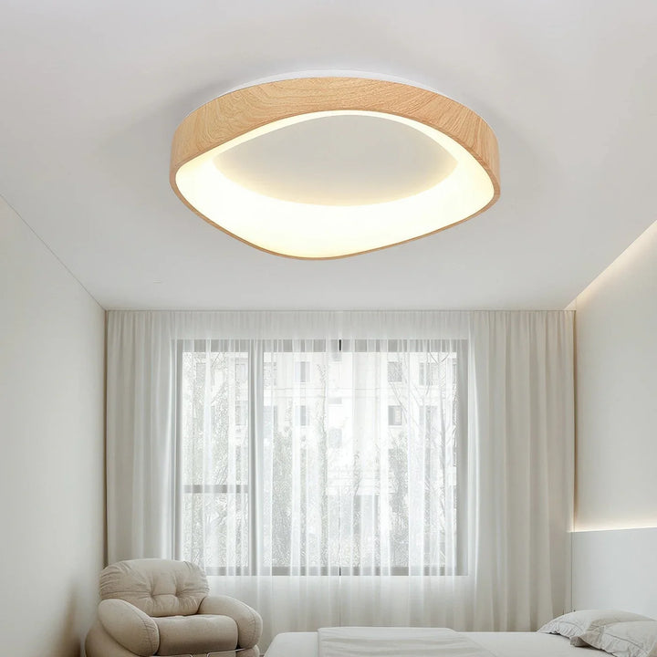 Lampa sufitowa LED z organicznym owalnym kloszem z forniru drewnianego