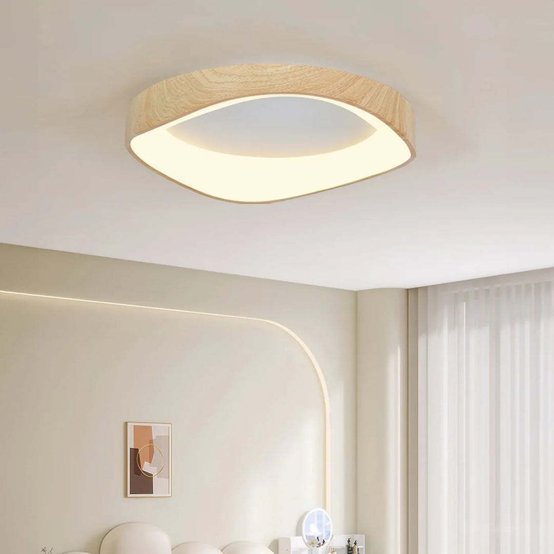 Lampa sufitowa LED z organicznym owalnym kloszem z forniru drewnianego