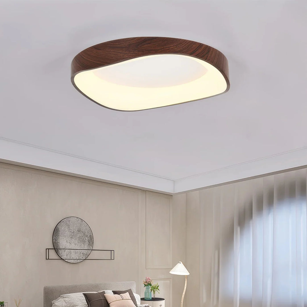 Lampa sufitowa LED z organicznym owalnym kloszem z forniru drewnianego