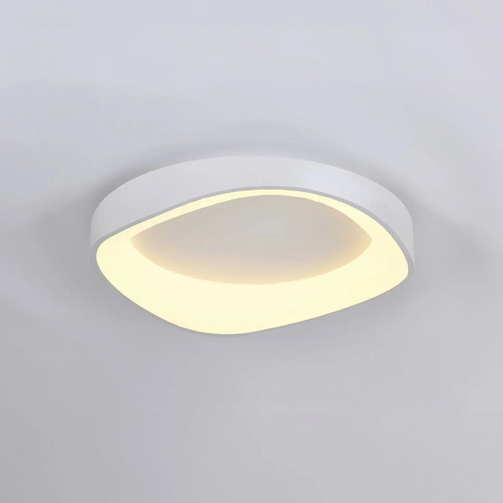 Lampa sufitowa LED z organicznym owalnym kloszem z forniru drewnianego