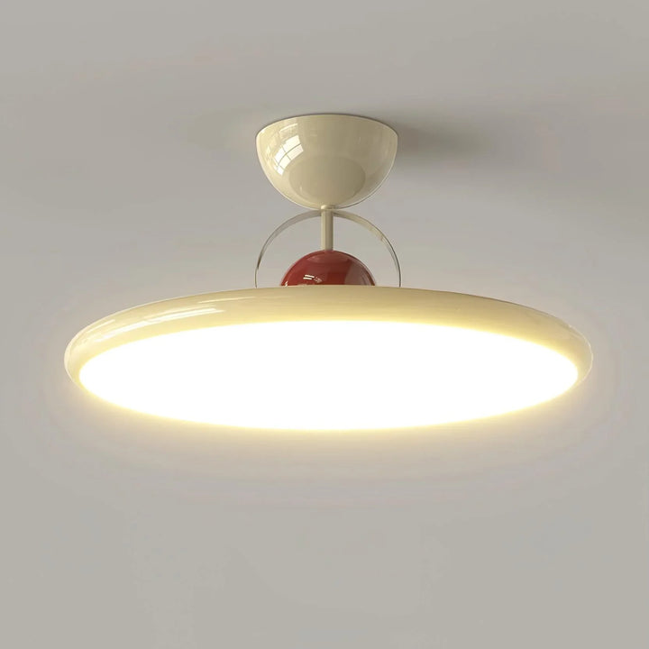 Lampa sufitowa LED z płaskim kloszem i kulistym detalem