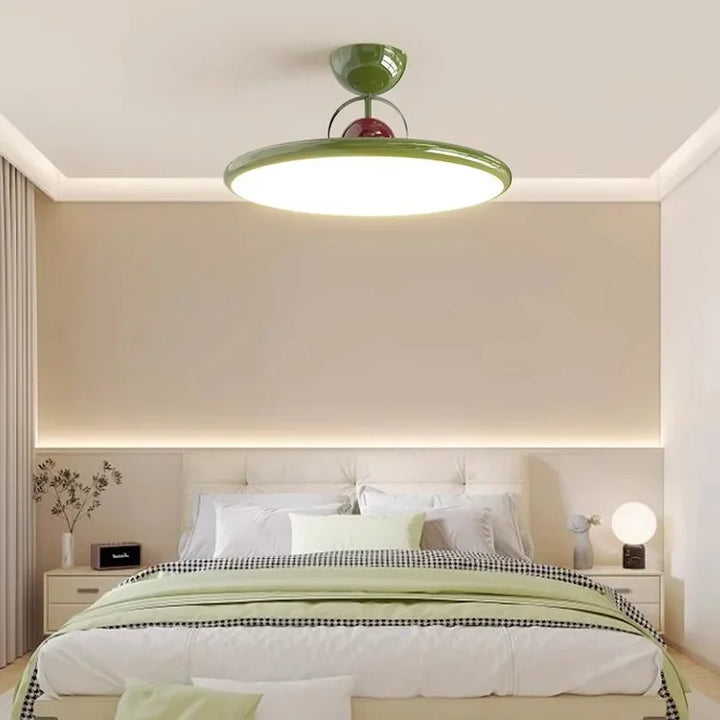 Lampa sufitowa LED z płaskim kloszem i kulistym detalem