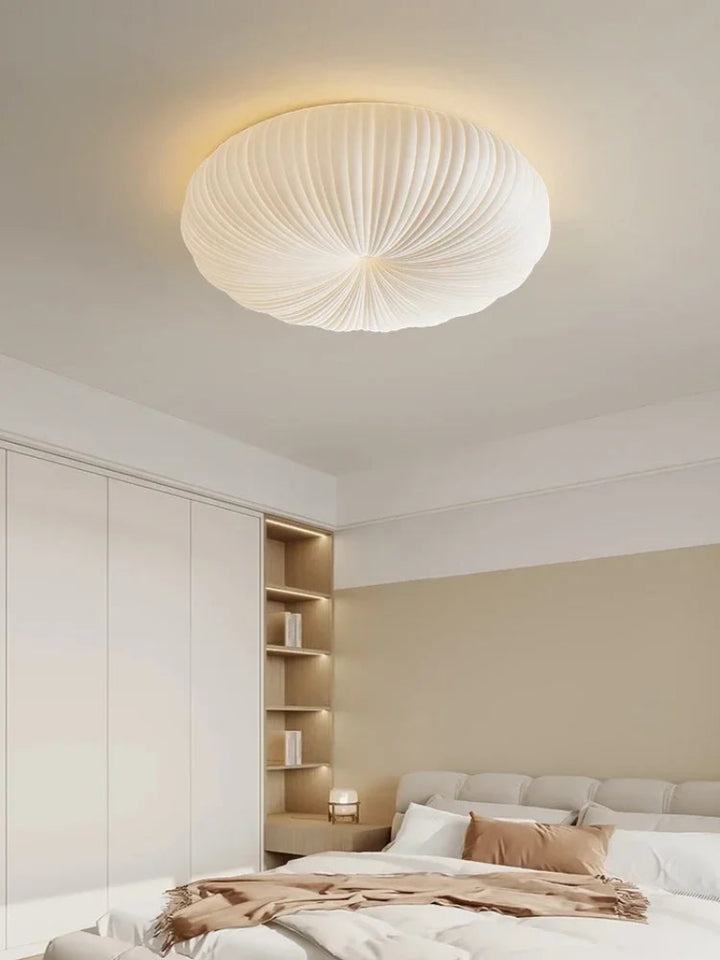 Lampa sufitowa LED z plisowanym kloszem z tkaniny