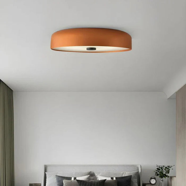 Lampa sufitowa LED z szerokim kloszem w kształcie bębna i zaokrągloną krawędzią