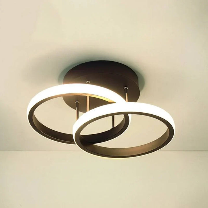 Lampa sufitowa LED z trzema splecionymi pierścieniami