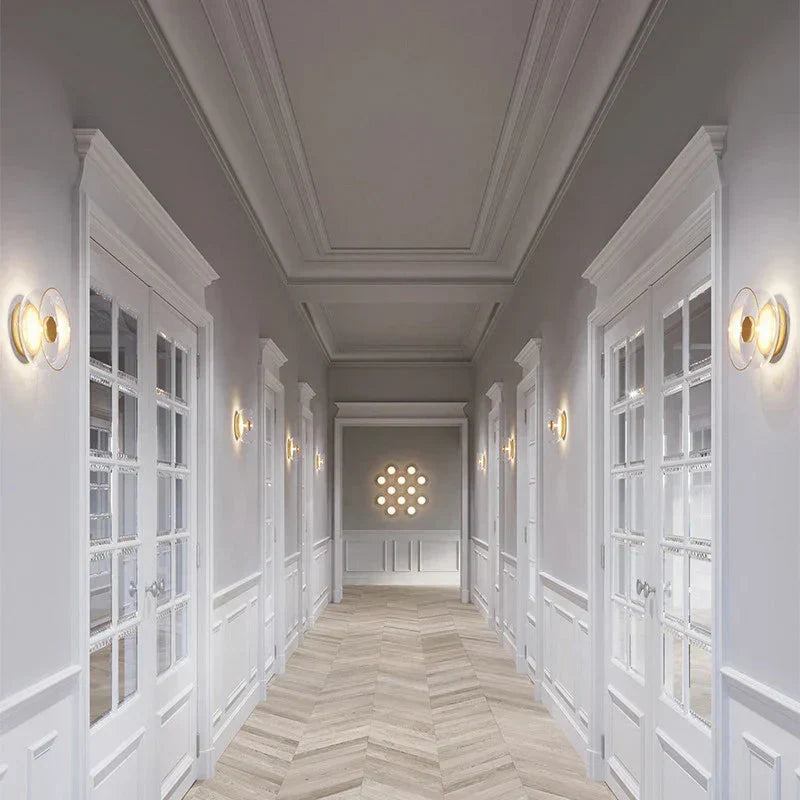 Lampa sufitowa LED z wklęsłą płytą szklaną i centralną kopułą