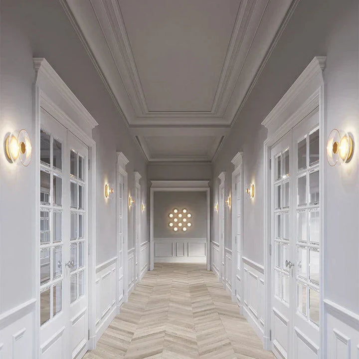 Lampa sufitowa LED z wklęsłą płytą szklaną i centralną kopułą