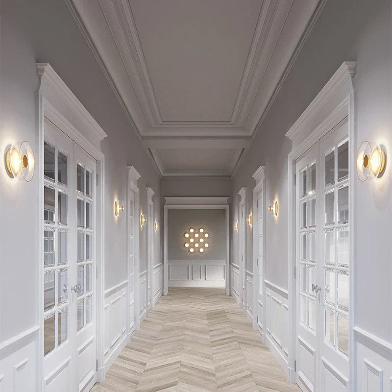 Lampa sufitowa LED z wklęsłą płytą szklaną i centralną kopułą